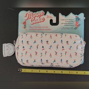 Moon Cake Cosmetic Bag Gift Set